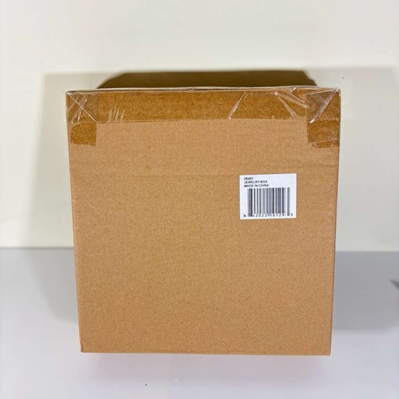 Red Velvet-lined Jewelry Organizer Box 9‎ in X 9 in SEALED NIB Romantic Gift - Picture 4 of 5